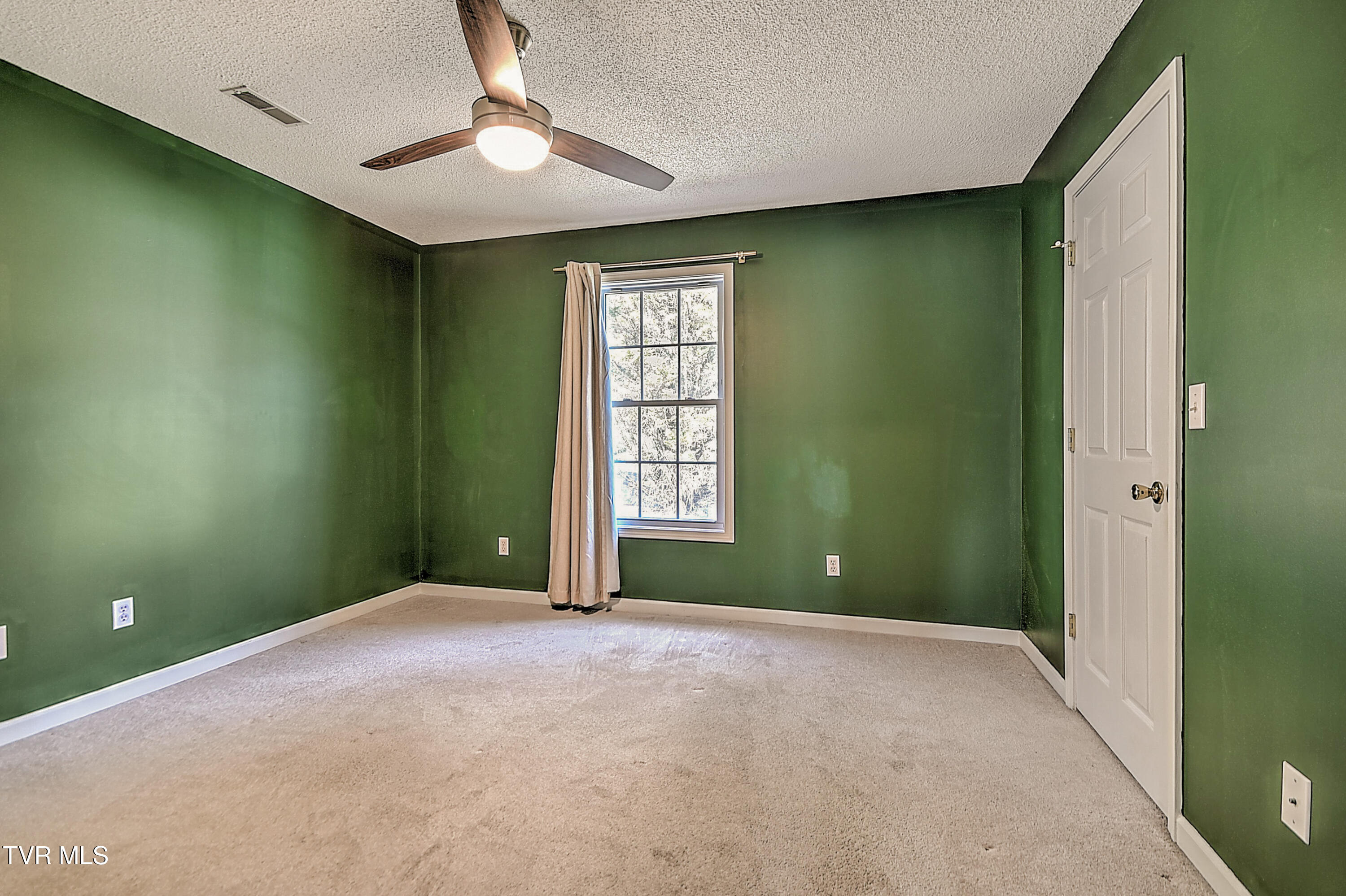 112 Winners Circle, Unit F2 Bristol, TN 37620 - Photo 14 of 32 112 Winners Circle CP-16