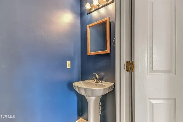 $189,900 | 112 Winners Circle, Unit F2, Bristol, TN 37620