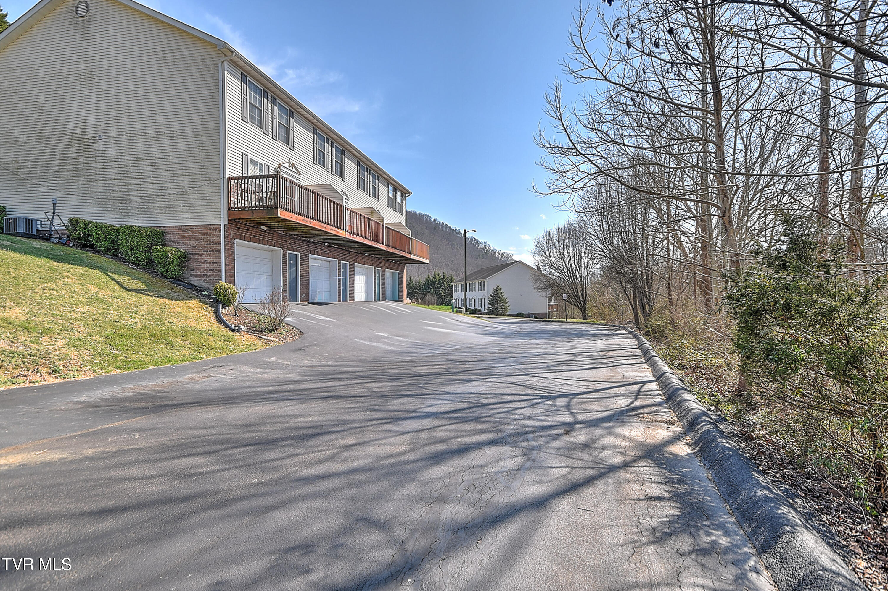 112 Winners Circle, Unit F2 Bristol, TN 37620 - Photo 29 of 32 112 Winners Circle CP