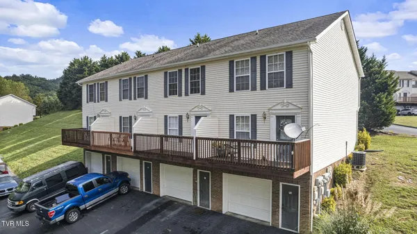 $189,900 | 112 Winners Circle, Unit F2, Bristol, TN 37620