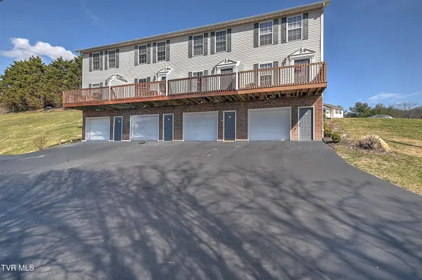 $189,900 | 112 Winners Circle, Unit F2, Bristol, TN 37620