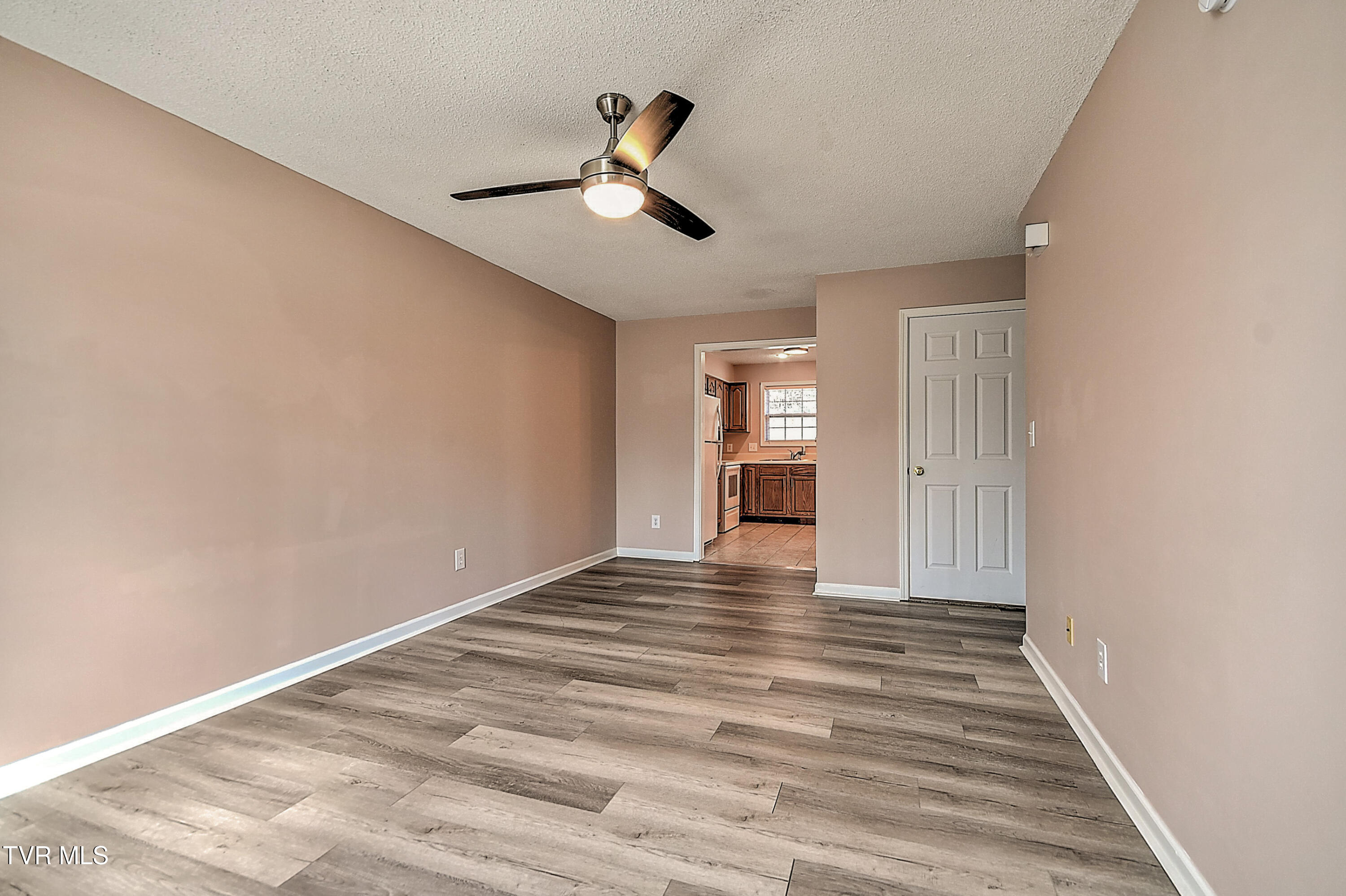 112 Winners Circle, Unit F2 Bristol, TN 37620 - Photo 5 of 32 112 Winners Circle CP-6