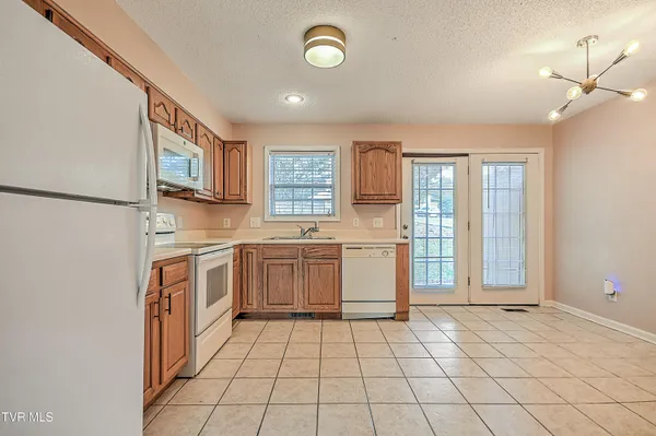 $189,900 | 112 Winners Circle, Unit F2, Bristol, TN 37620