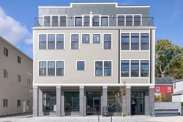 $895,000 | 421 High Street, Unit 101, Medford, MA 02155
