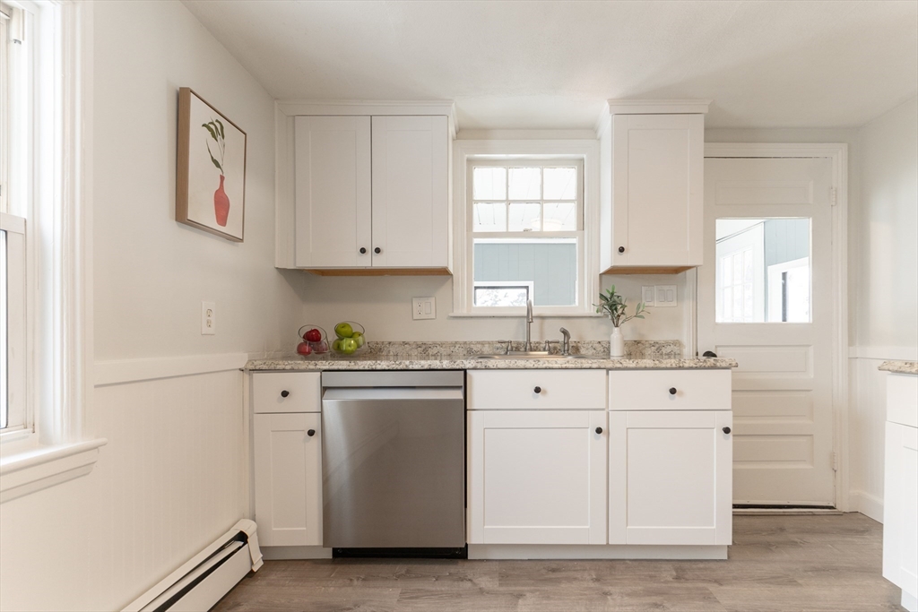 8 Hillview Terrace Westwood, MA 02090 - Photo 17 of 40