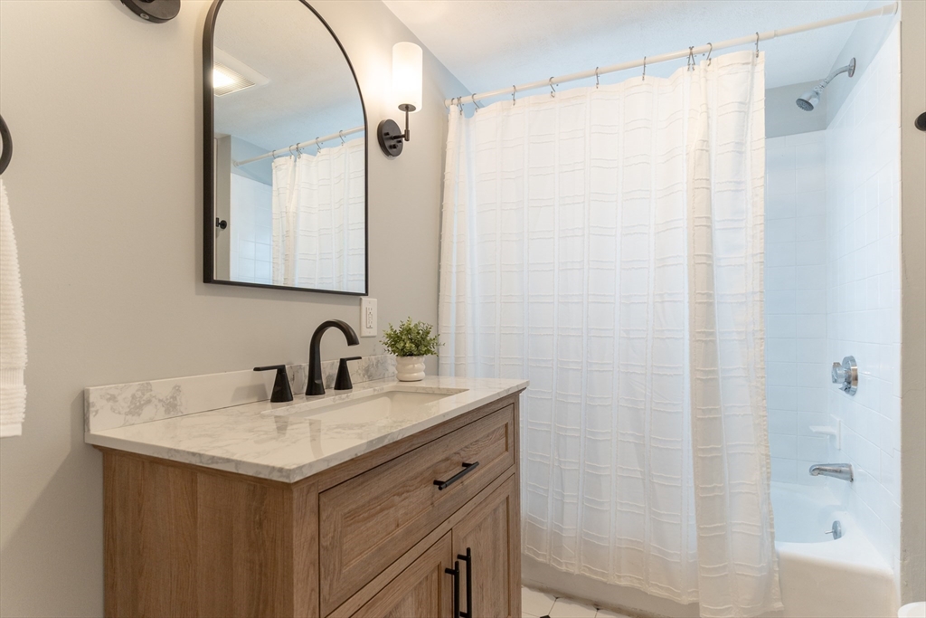 8 Hillview Terrace Westwood, MA 02090 - Photo 21 of 40