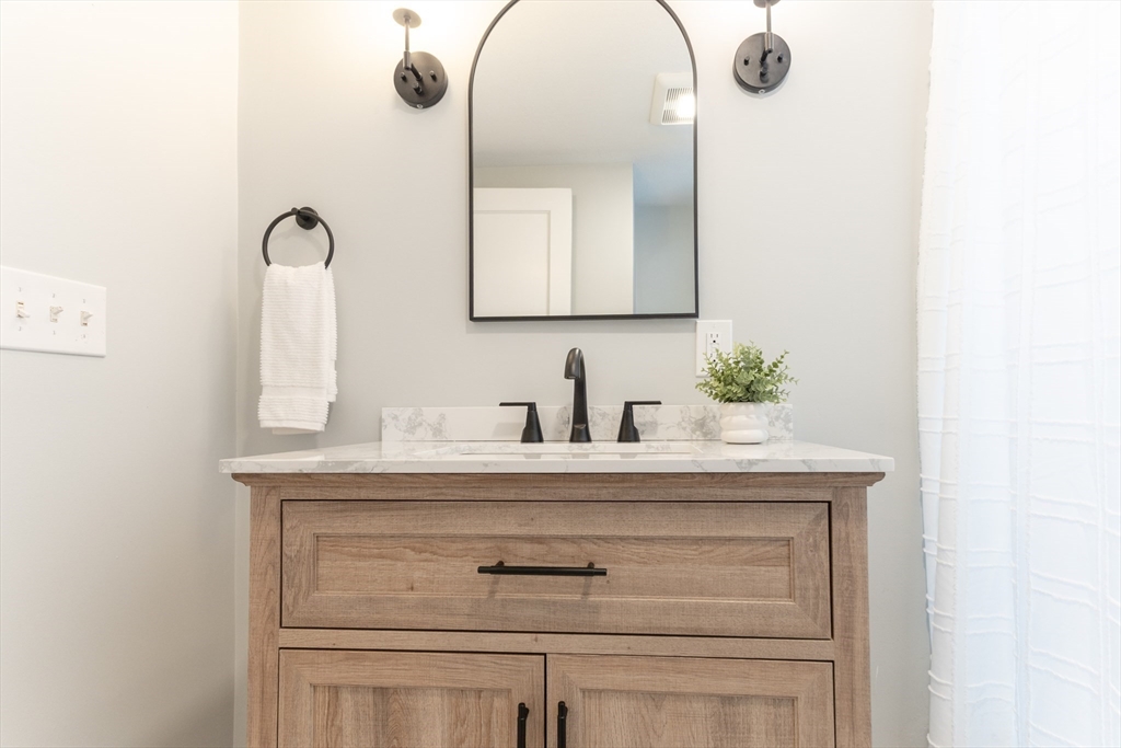 8 Hillview Terrace Westwood, MA 02090 - Photo 22 of 40