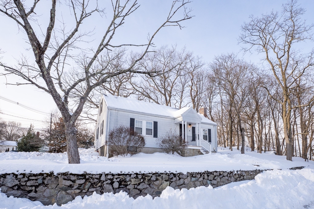 8 Hillview Terrace Westwood, MA 02090 - Photo 4 of 40