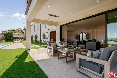 $3,495,000 | 22328 South Summit Ridge Circle, Chatsworth, CA 91311