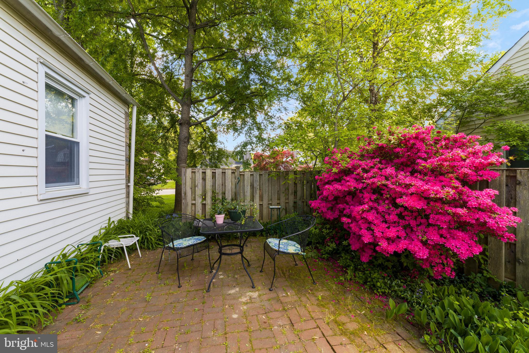 501 Burton Road Oreland, PA 19075 - Photo 20 of 32 side patio