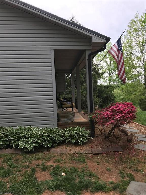 342 Bells View Lane Purlear, NC 28665 - Photo 1 of 32 Main View