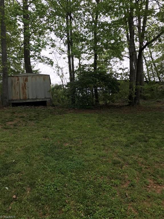 342 Bells View Lane Purlear, NC 28665 - Photo 10 of 32 Gallery Image 10