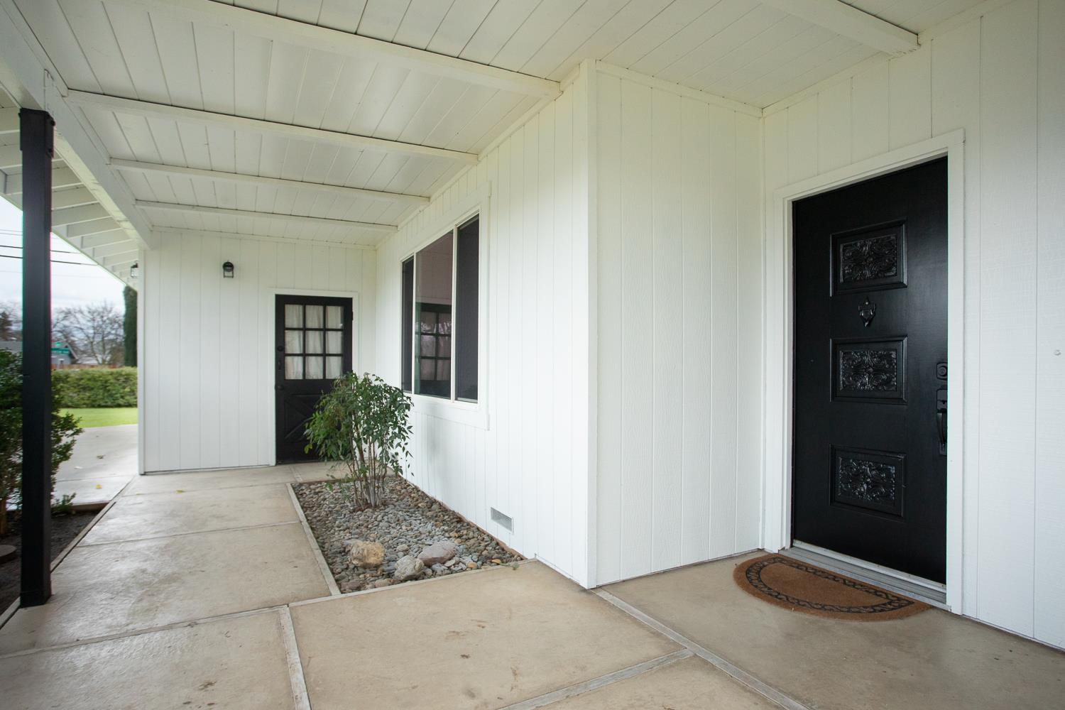 7830 Griffith Lane Sutter, CA 95982 - Photo 8 of 69 a view of entryway with livingroom