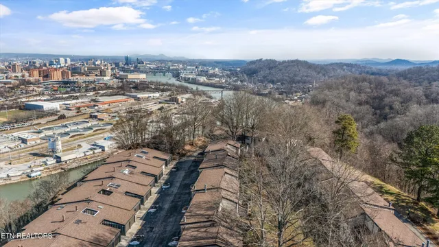 $329,000 | 1930 Cherokee Bluff Drive, Knoxville, TN 37920