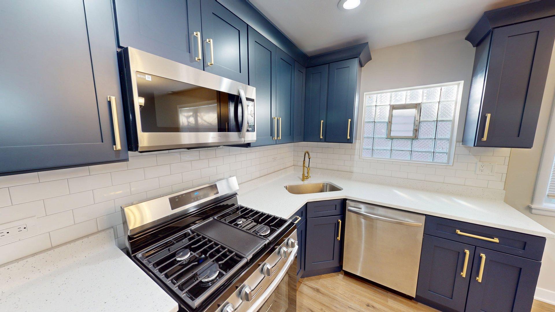 1021 West Vermont Street Chicago, IL 60643 - Photo 12 of 24