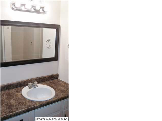 1065 Sunhill Road Northwest Birmingham, AL 35215 - Photo 9 of 17