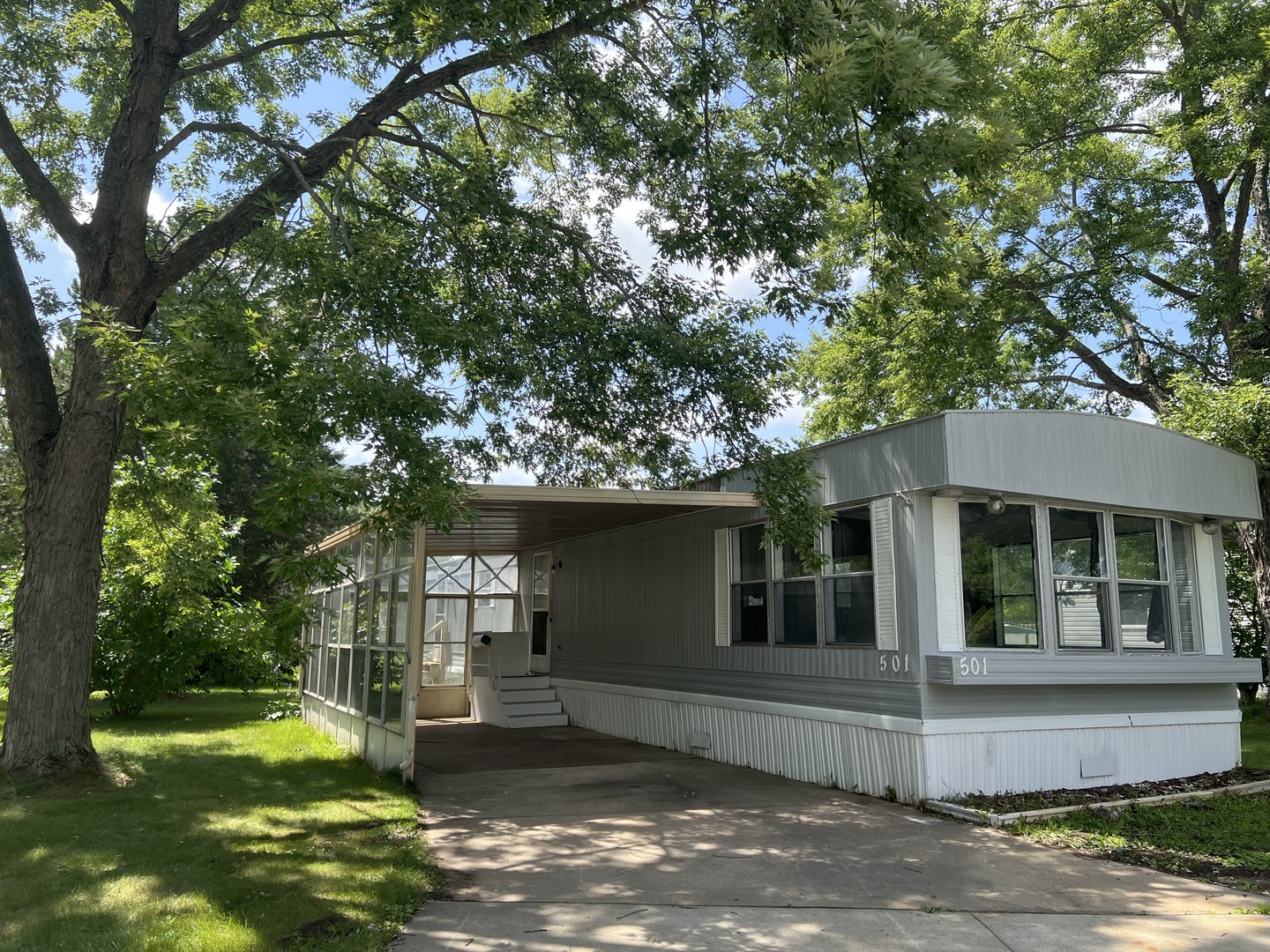 501 Greenview Road Belvidere, IL 61008 - Photo 2 of 26 Gallery Image 2