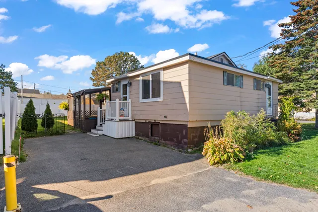 $600,000 | 5 Carll Avenue, Old Orchard Beach, ME 04064
