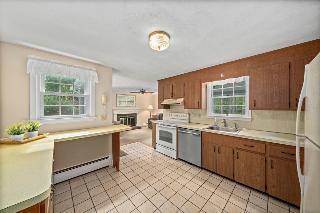 116 Meadowbrook Road Hanover, MA 02339 - Photo 12 of 41