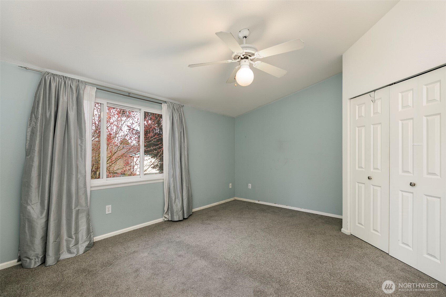 730 North 95th Street Seattle, WA 98103 - Photo 8 of 17