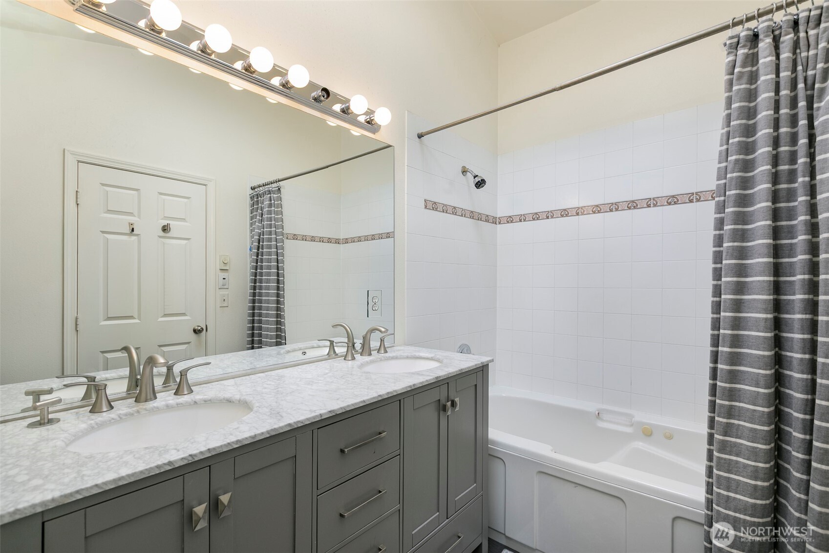 730 North 95th Street Seattle, WA 98103 - Photo 9 of 17