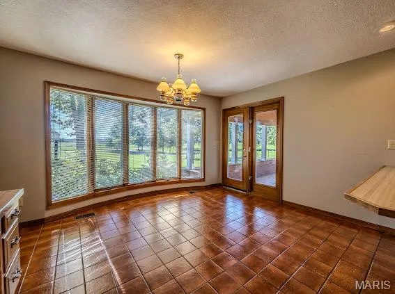 $699,900 | 20325 Highway 5, Lebanon, MO 65536