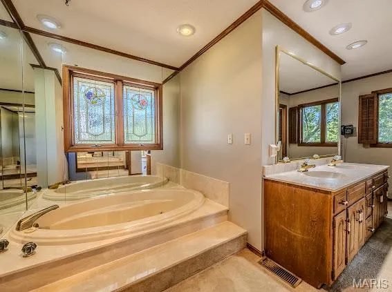 $699,900 | 20325 Highway 5, Lebanon, MO 65536