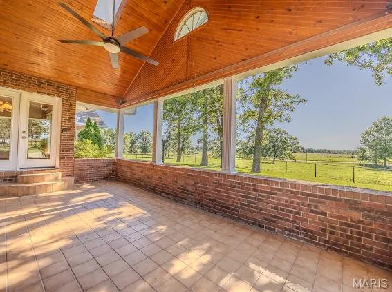 $699,900 | 20325 Highway 5, Lebanon, MO 65536
