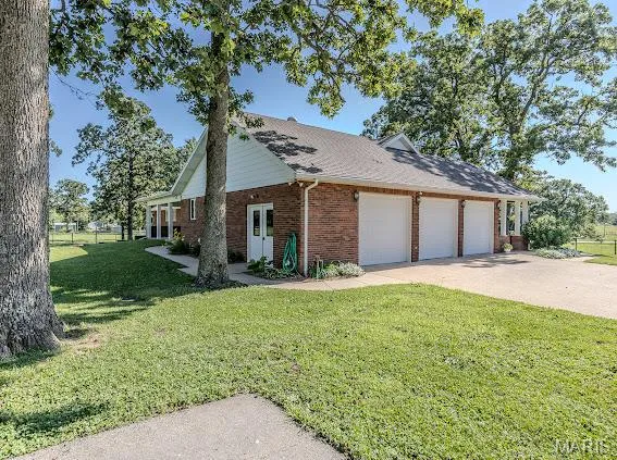 $699,900 | 20325 Highway 5, Lebanon, MO 65536