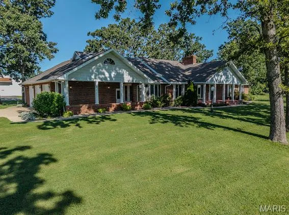 $699,900 | 20325 Highway 5, Lebanon, MO 65536