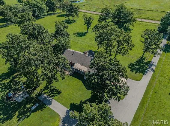 $699,900 | 20325 Highway 5, Lebanon, MO 65536