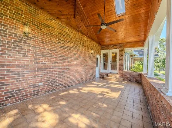 $699,900 | 20325 Highway 5, Lebanon, MO 65536