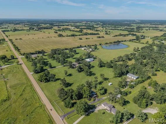 $699,900 | 20325 Highway 5, Lebanon, MO 65536