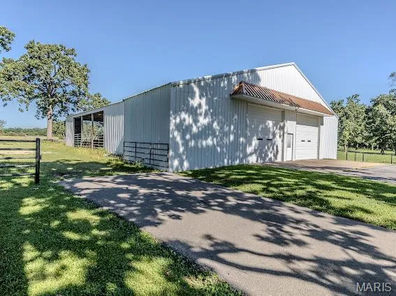 $699,900 | 20325 Highway 5, Lebanon, MO 65536