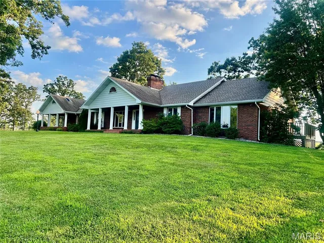 $699,900 | 20325 Highway 5, Lebanon, MO 65536