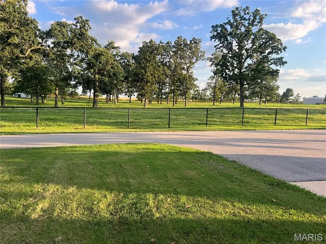 $699,900 | 20325 Highway 5, Lebanon, MO 65536