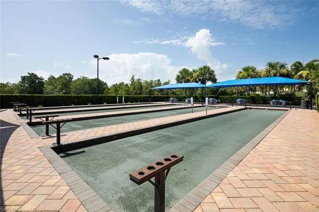 a view of a tennis court