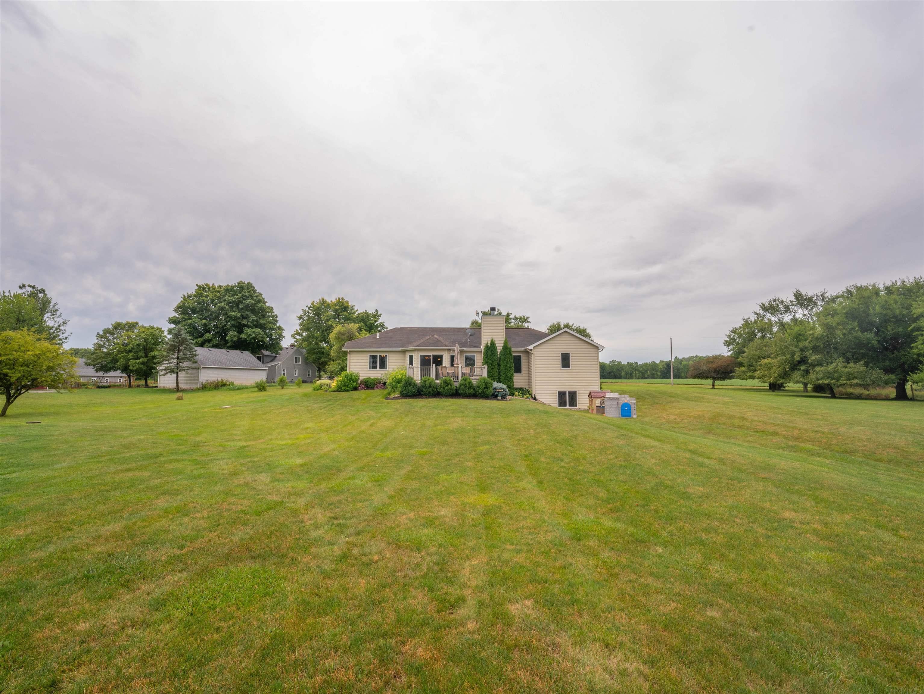 5903 Garman Road Auburn, IN 46706 - Photo 8 of 34