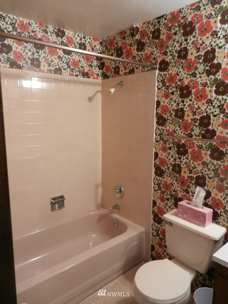 9065 Renton Avenue South Seattle, WA 98118 - Photo 13 of 19 Gallery Image 13