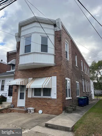 $220,000 | 922 Saville Avenue, Crum Lynne, PA 19022