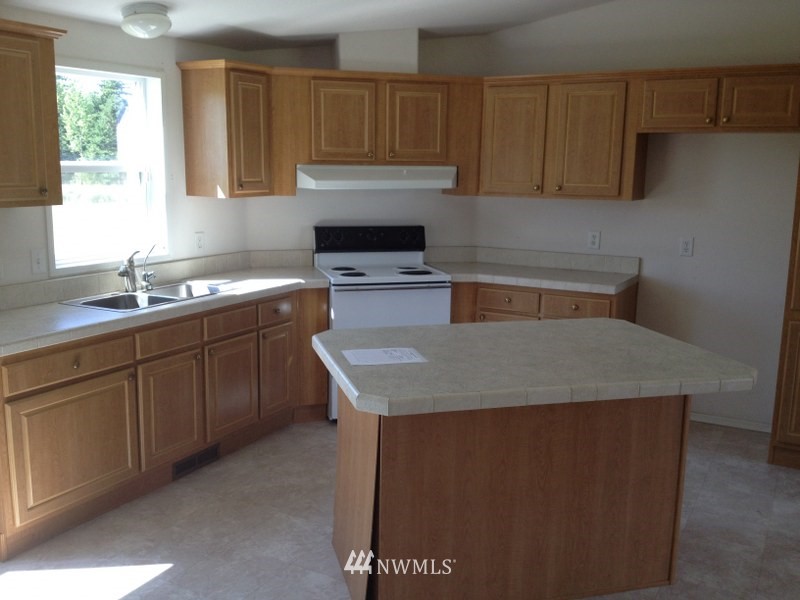 3360 East Smith Road Bellingham, WA 98226 - Photo 2 of 15