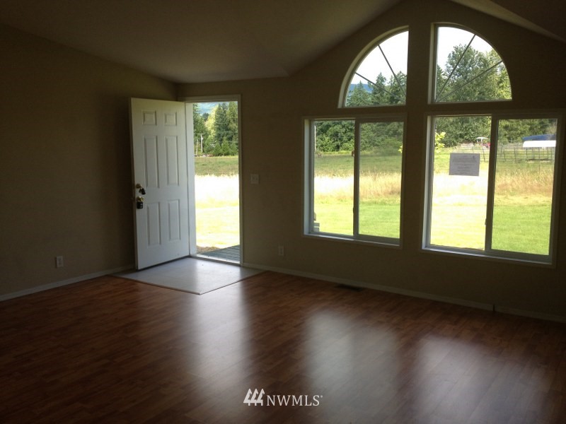 3360 East Smith Road Bellingham, WA 98226 - Photo 5 of 15