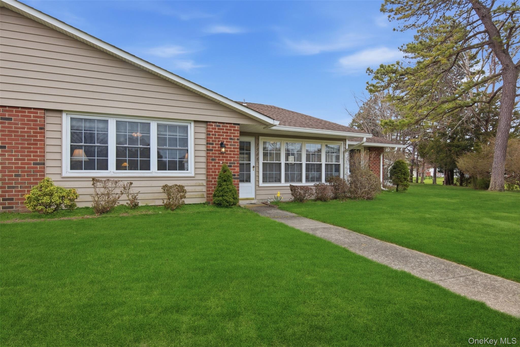 150 Eastbourne Court, Unit B Ridge, NY 11961 - Photo 25 of 33