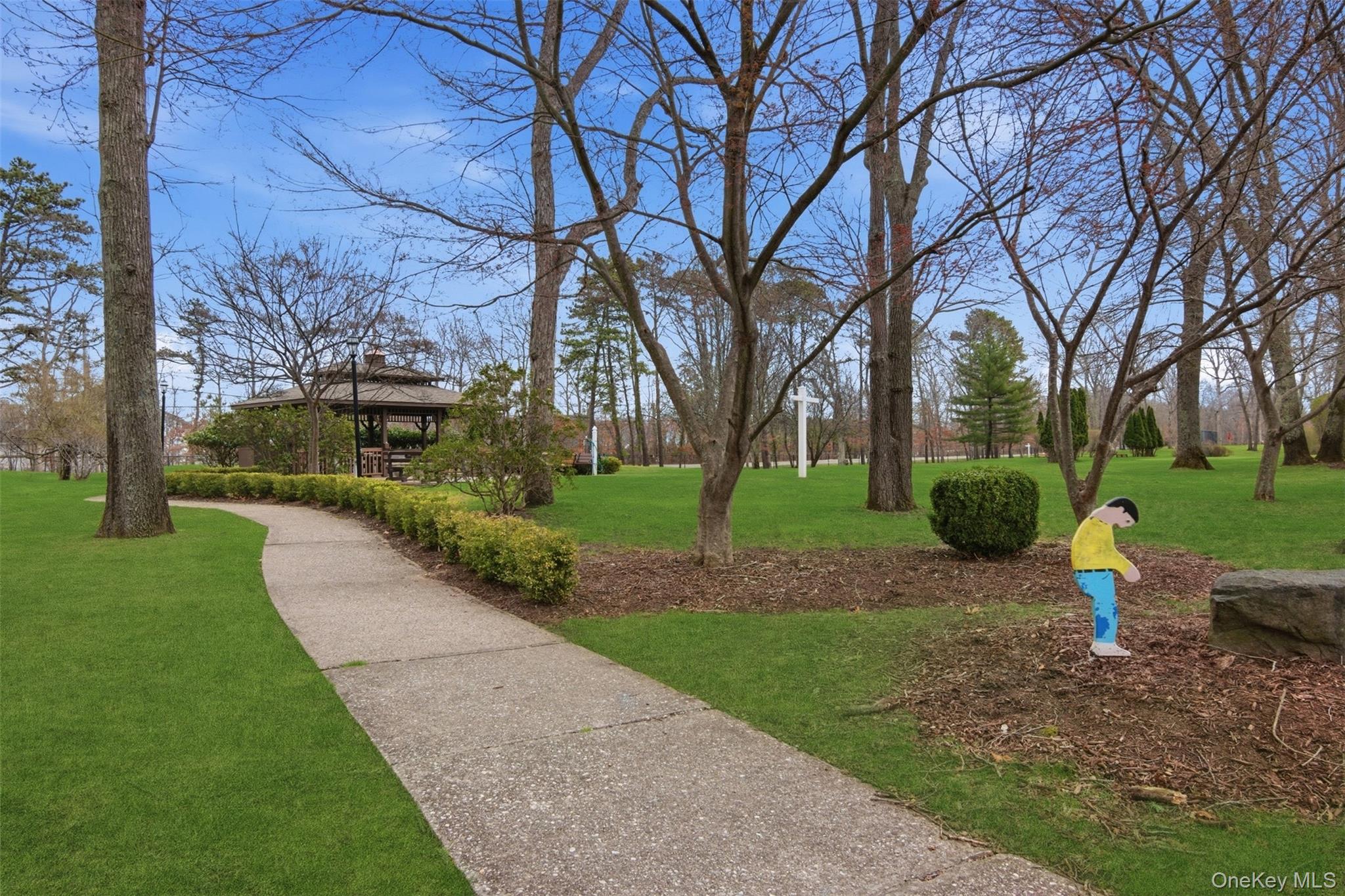 150 Eastbourne Court, Unit B Ridge, NY 11961 - Photo 30 of 33