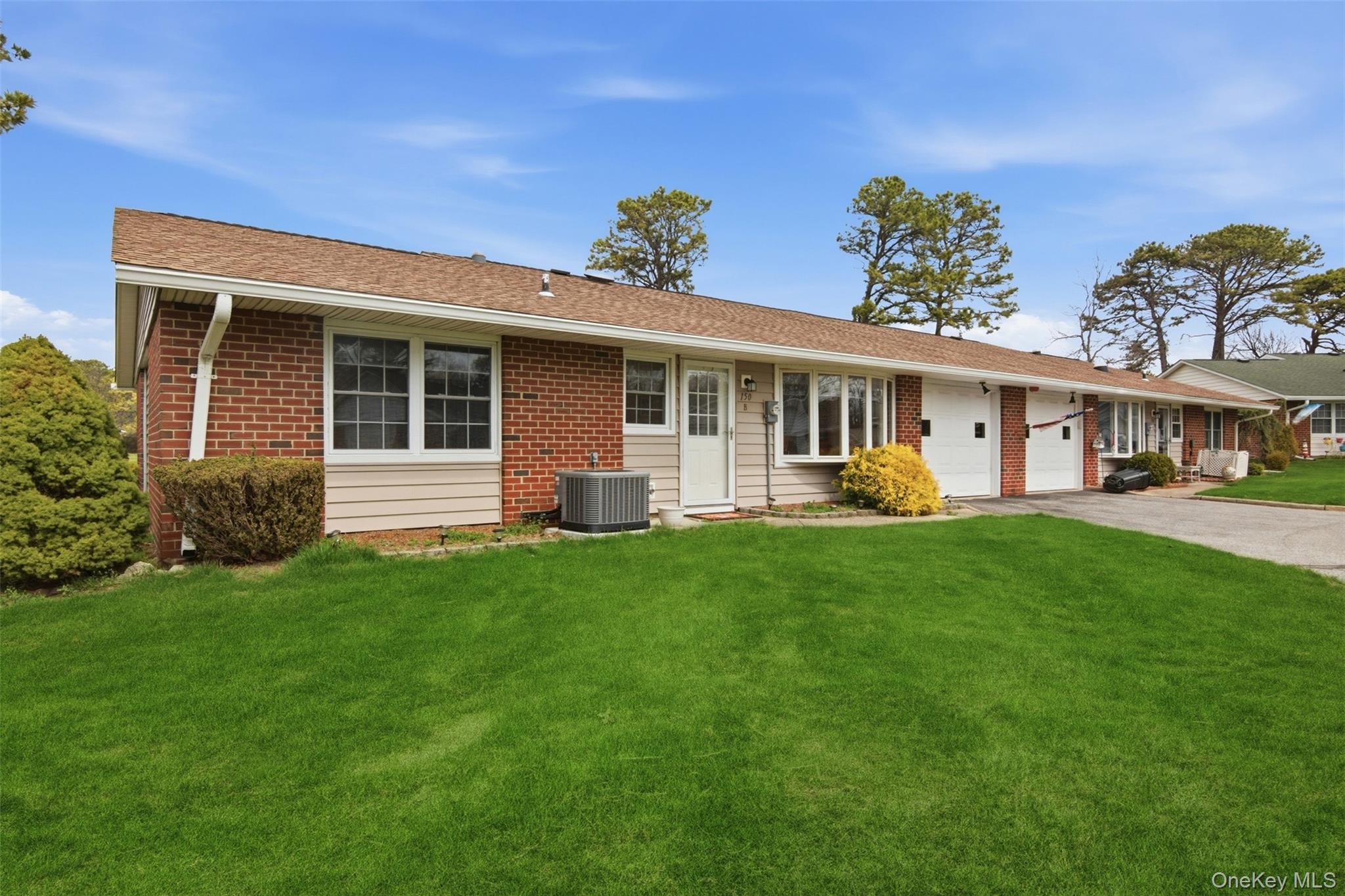 150 Eastbourne Court, Unit B Ridge, NY 11961 - Photo 5 of 33