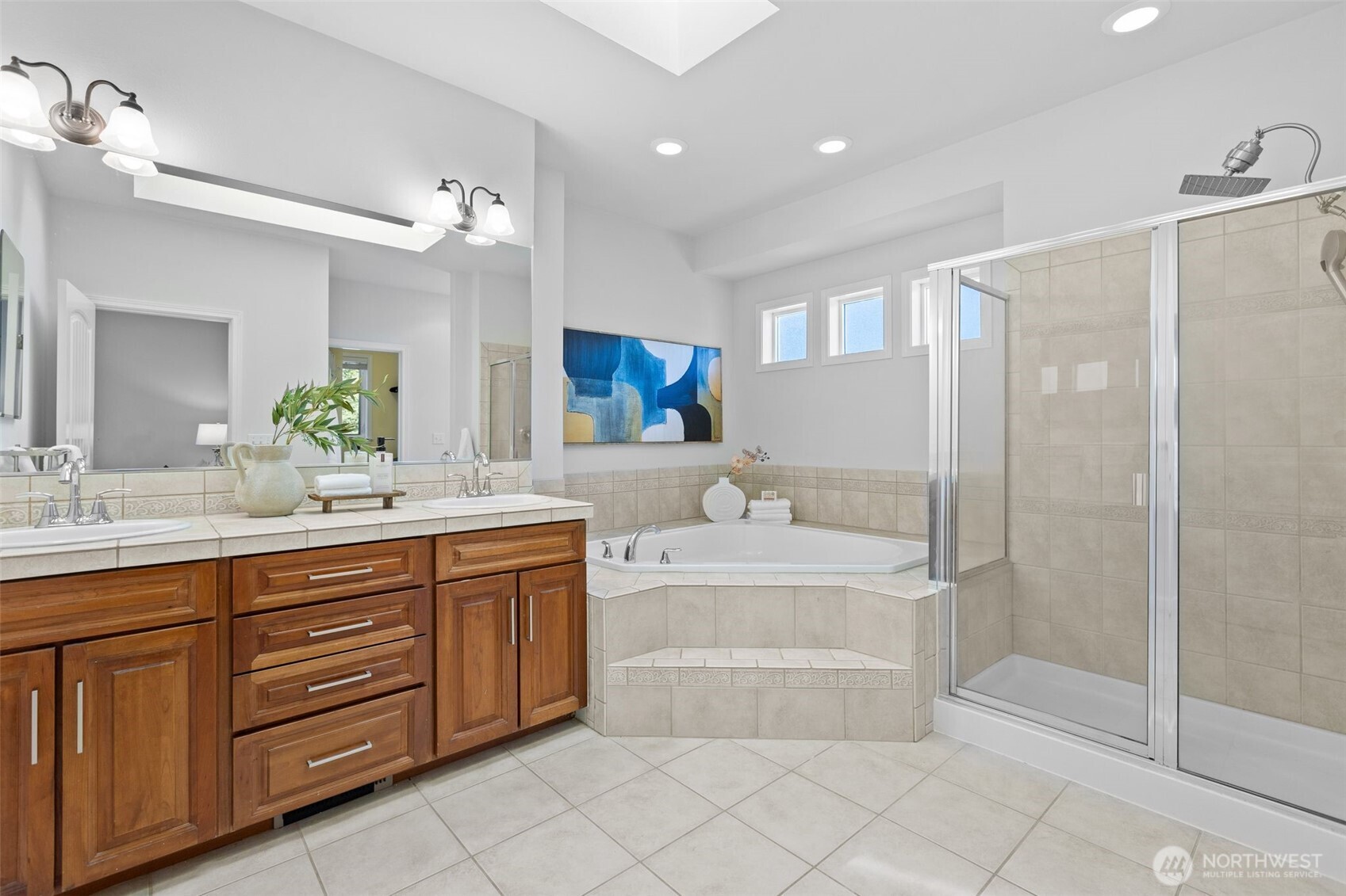 1756 Monroe Avenue Northeast Renton, WA 98056 - Photo 18 of 36