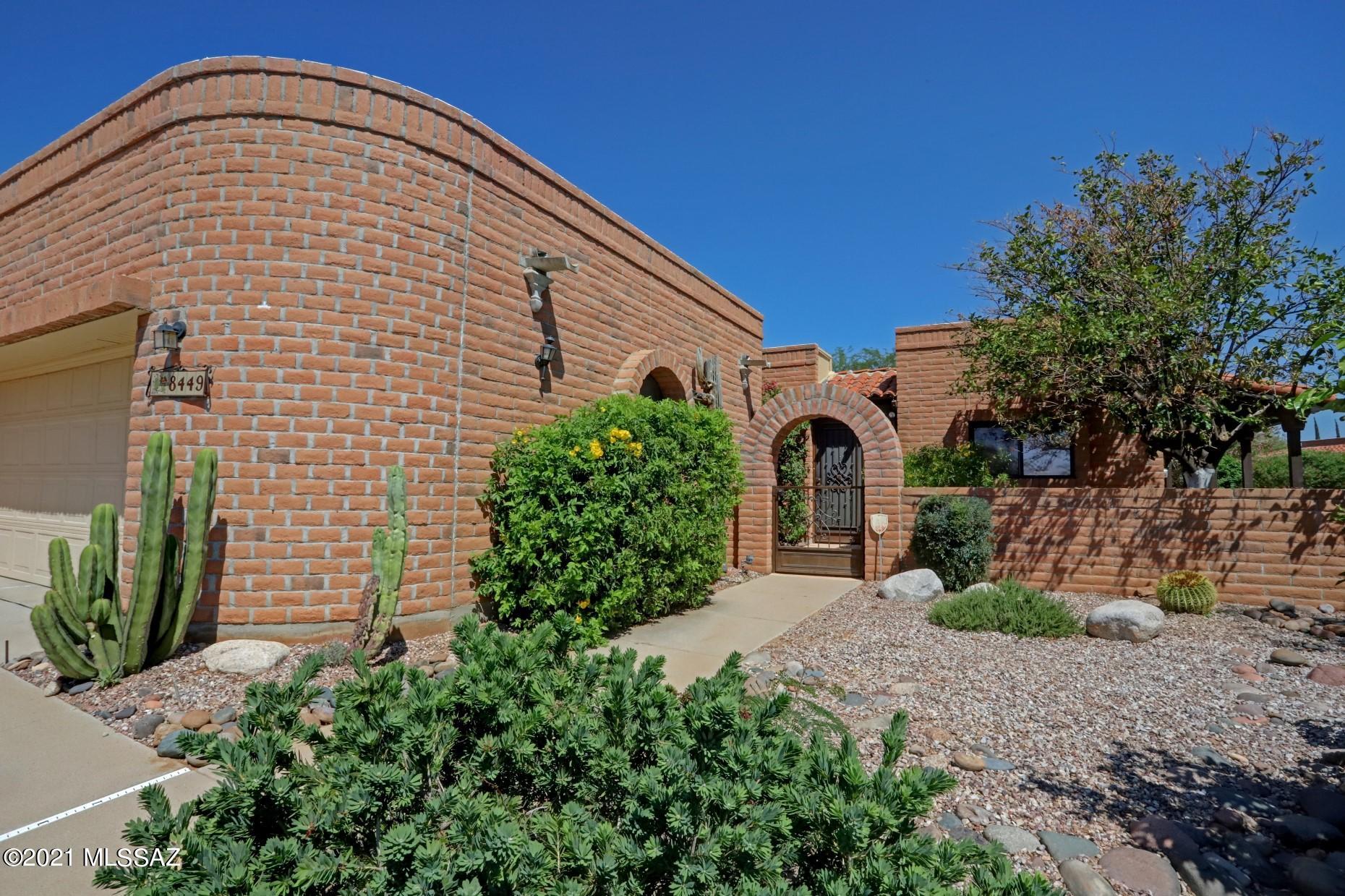 8449 North Coral Ridge Loop Tucson, AZ 85704 - Photo 1 of 36