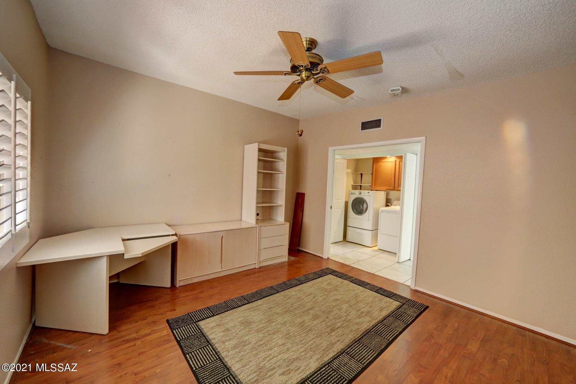 8449 North Coral Ridge Loop Tucson, AZ 85704 - Photo 15 of 36