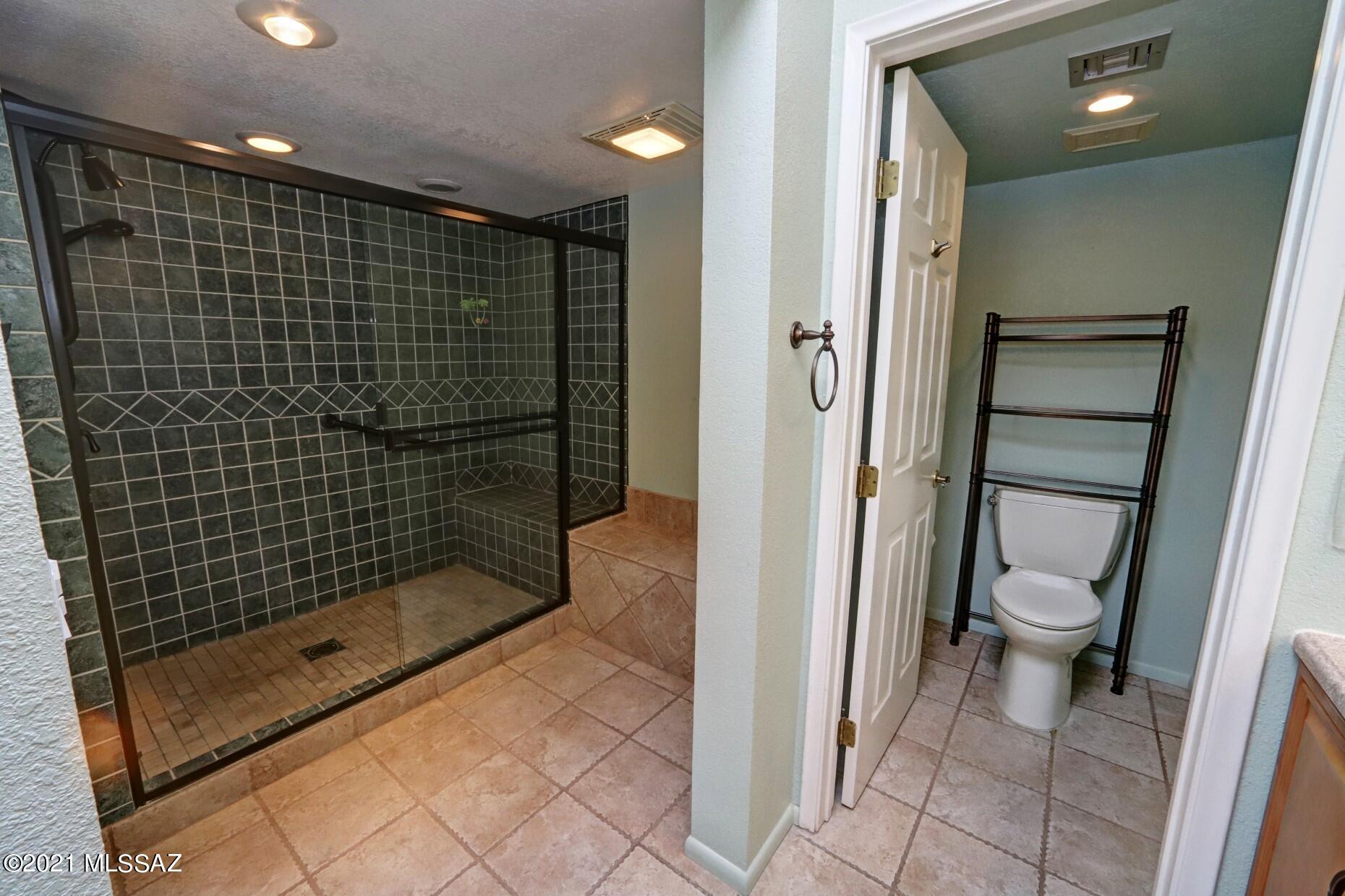 8449 North Coral Ridge Loop Tucson, AZ 85704 - Photo 23 of 36