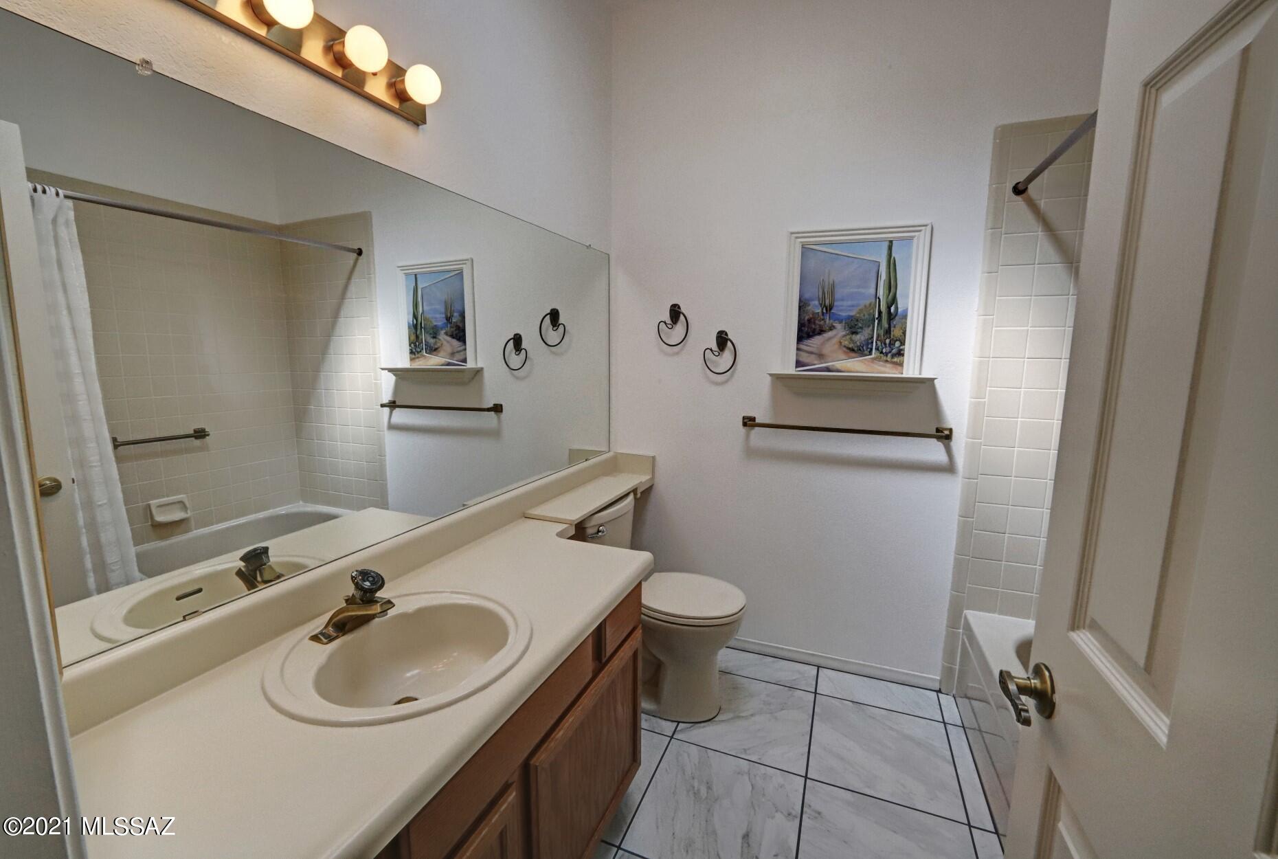 8449 North Coral Ridge Loop Tucson, AZ 85704 - Photo 25 of 36